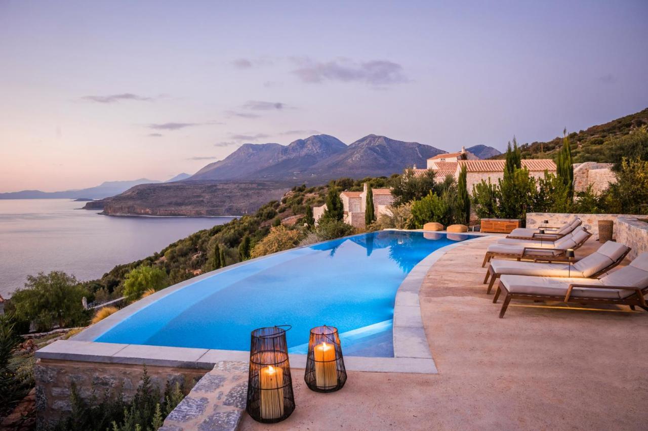Aria Estate Suites & Spa Areopoli Luaran gambar