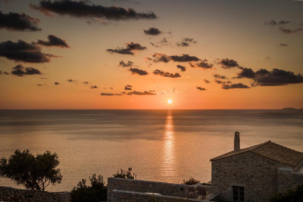 Aria Estate Suites & Spa Areopoli Luaran gambar